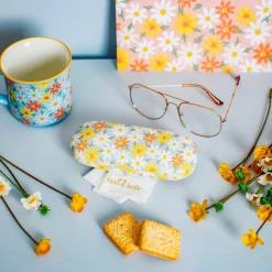 Blue Daisy Glasses Case
