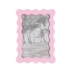 Wiggle Border Frame Pink